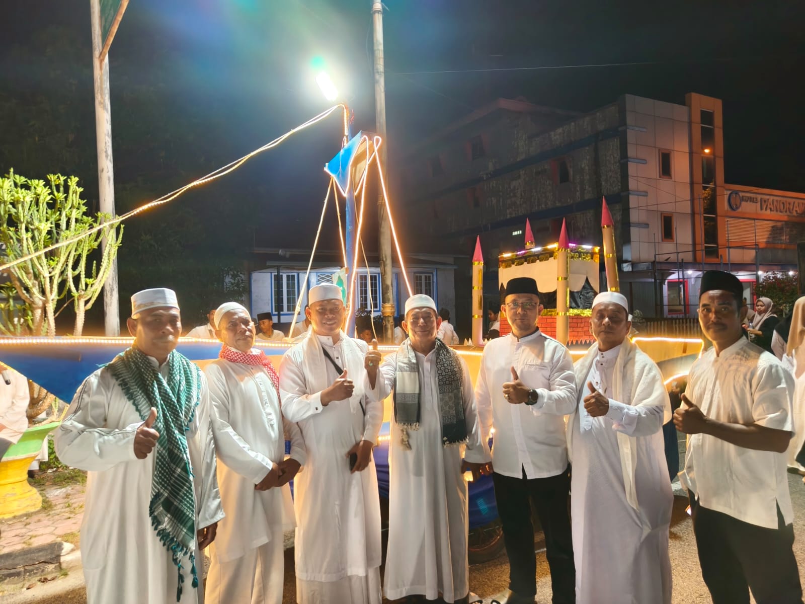 Desa Kuala alam mengikuti/ikut serta dalam gema pawai takbir Idhul Adha 2026 di lapangan tugu Bengkalis.